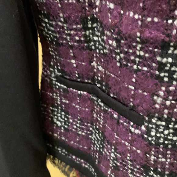 Katherine Tweed style jacket with contrasting sleeves - Picture 12 of 14